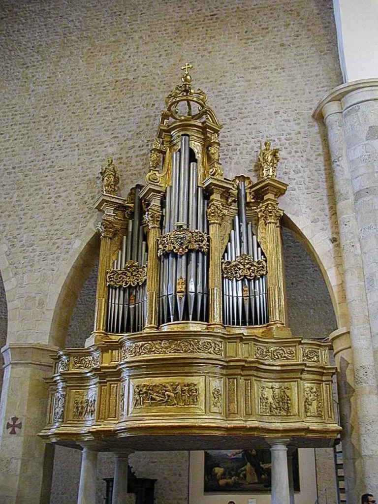 SantaMariaofCollemaggioinLAquila-PipeOrgan