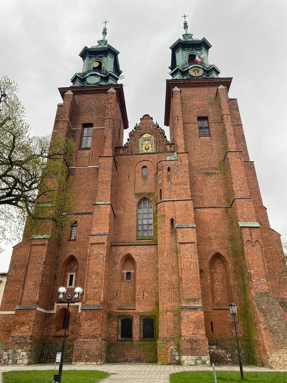 Shrine of St. Adalbert, Gniezno, Poland introduction