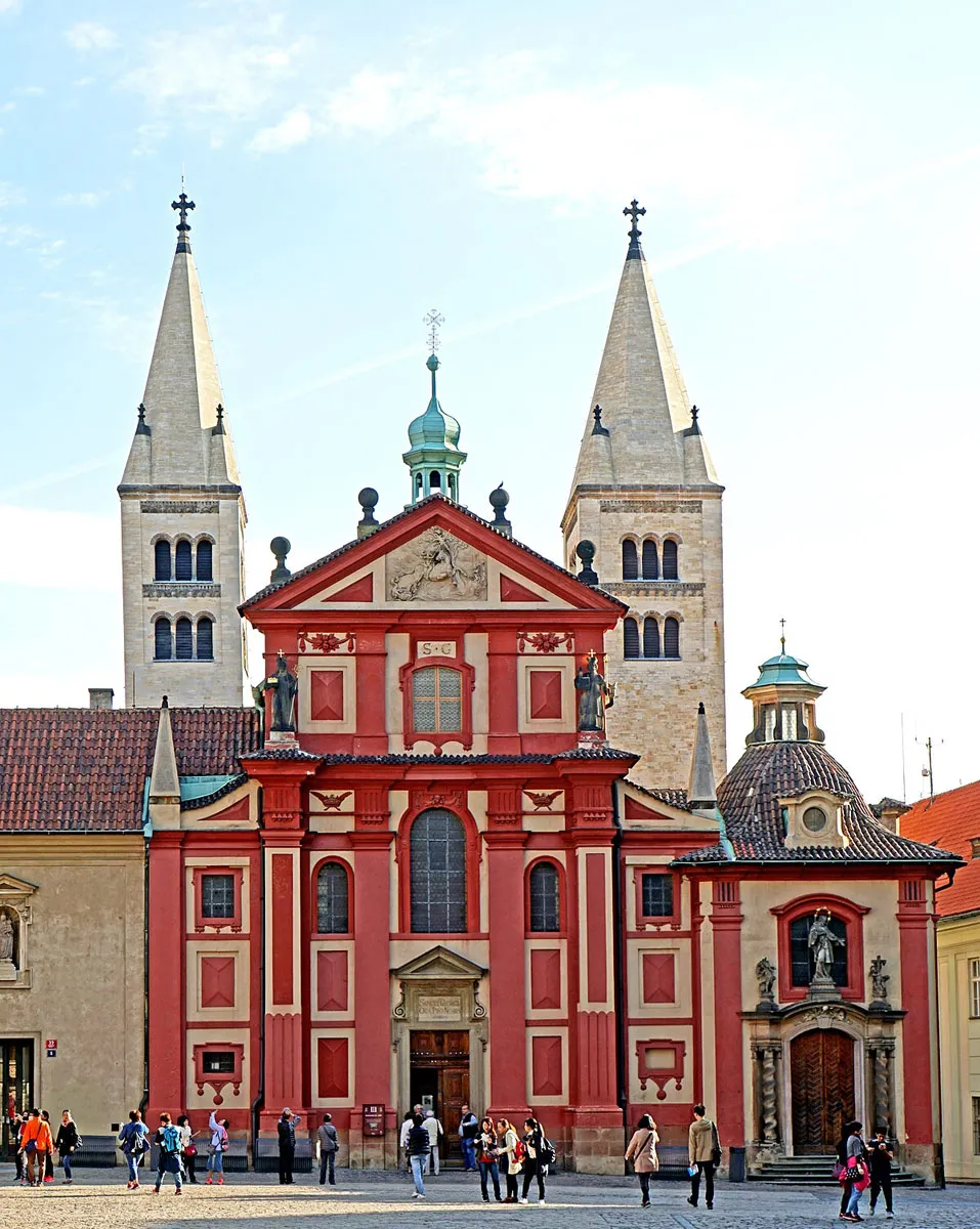 St.-George's-Basilica,-Prague,-Czechia