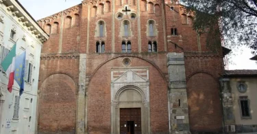 St.PeterintheGoldenSkyinPavia