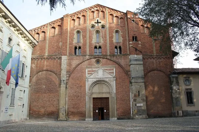 St.PeterintheGoldenSkyinPavia